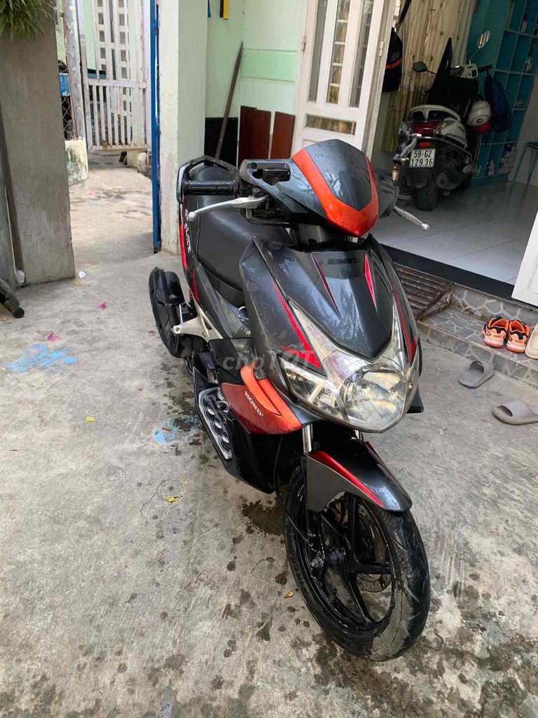 Honda Air Blade черно-красный