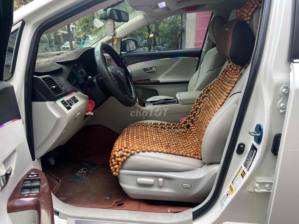 Toyota Venza 2009 Trắng - 96000km. Mua bán Ô tô tại Quận 8 Tp Hồ Chí Minh được đăng bởi Sang giau hình 9
