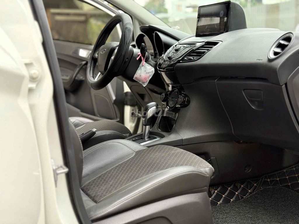 Ford Fiesta 2014 Titanium 1.5 AT - 70000 km. Mua bán Ô tô tại Quận Tân Phú Tp Hồ Chí Minh được đăng bởi Thế Anh hình 10