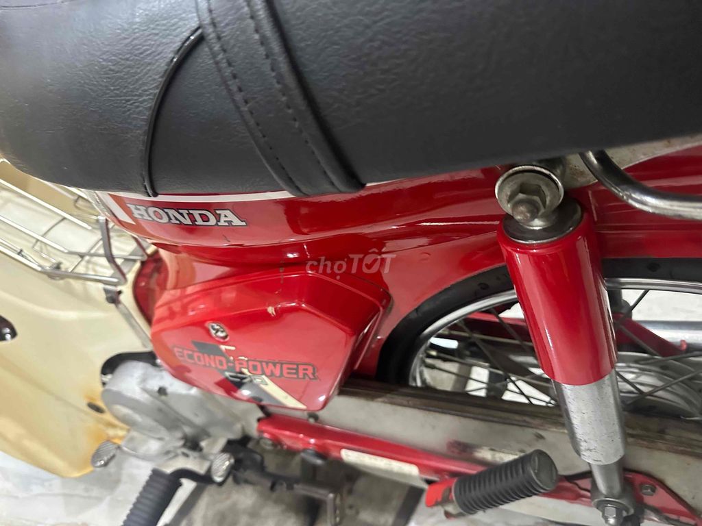 Honda C70 Đỏ trắng Đã sử dụng. Mua bán Xe máy tại Quận Phú Nhuận Tp Hồ Chí Minh được đăng bởi pham van vu hình 1