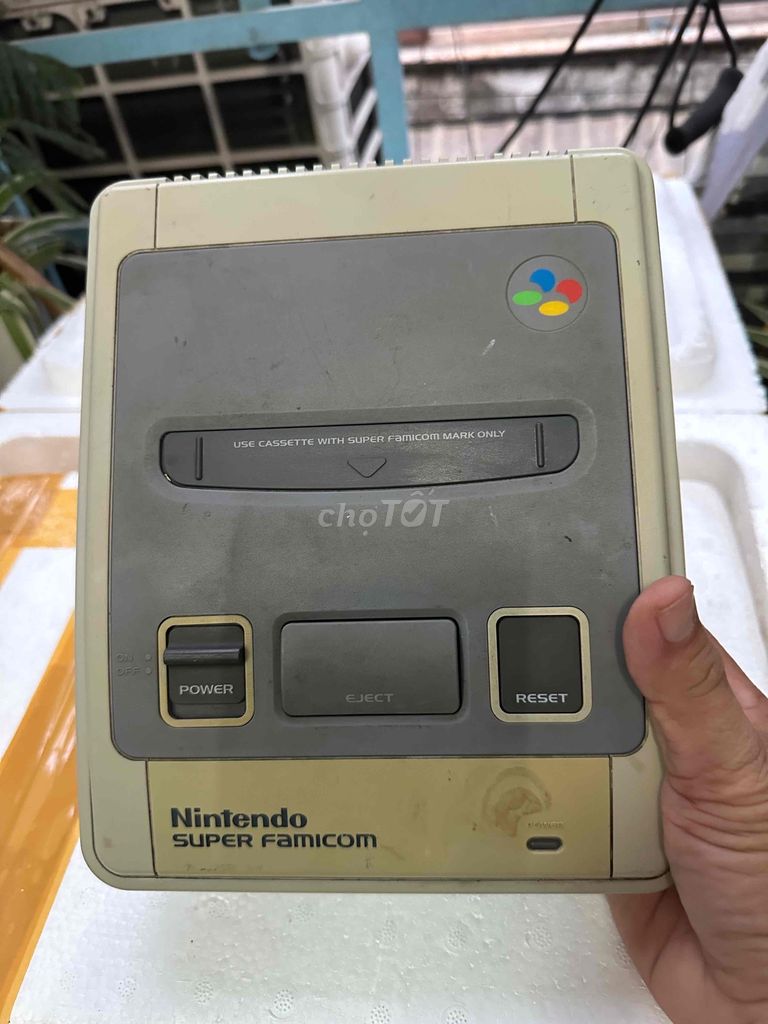 Thân máy game cổ super famicom