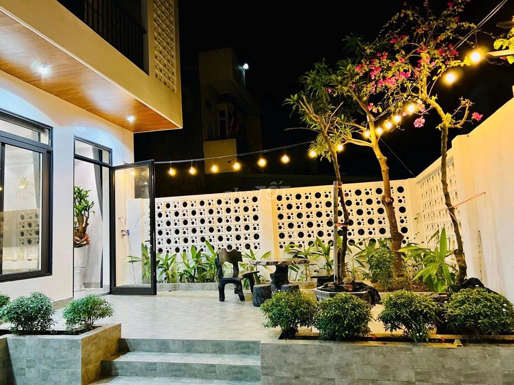 Bán nhà 8x20m 1 lầu ngay MT Trần Đại Nghĩa giá 1.2 tỉ, SHR