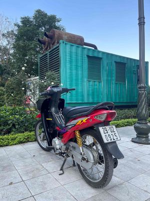 E bán 16 triệu có fix cho ae. Zx đỏ đen chính chủ. Mua bán Xe máy tại Quận Hà Đông Hà Nội được đăng bởi Vạn Tín