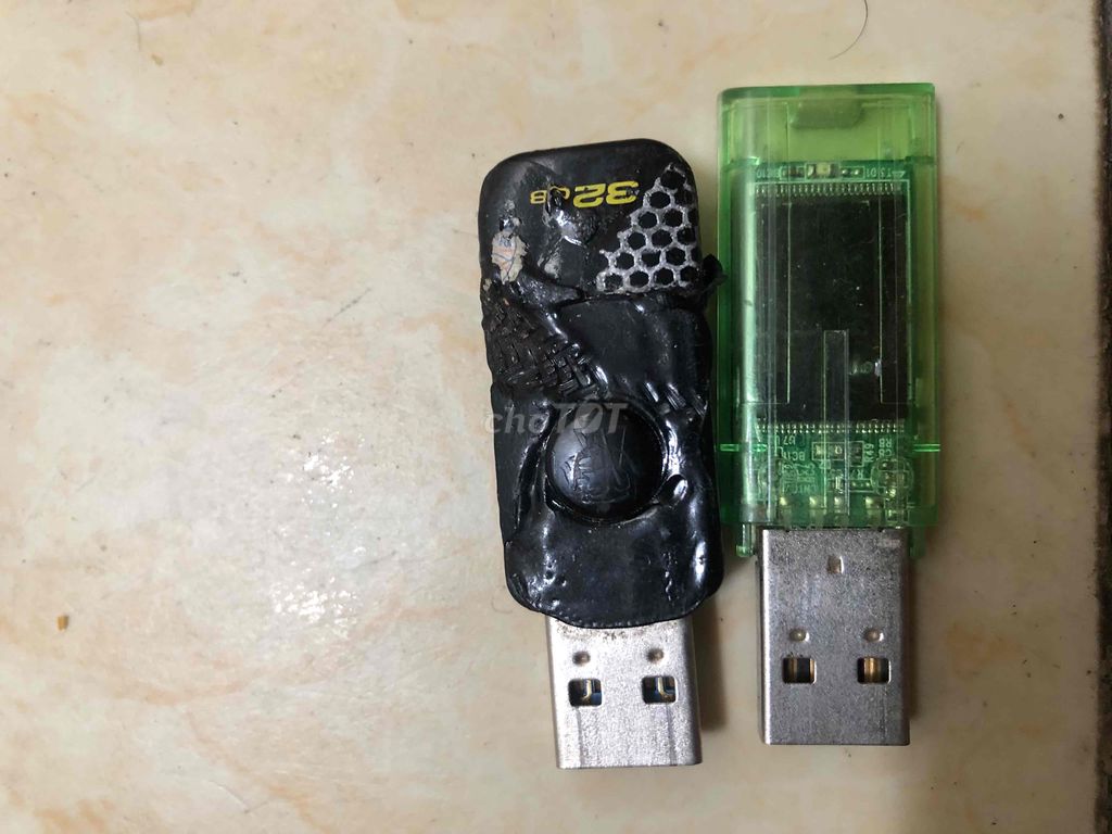 Dọn nhà tết thừa ra 3 usb kingston hàng Fpt Shop