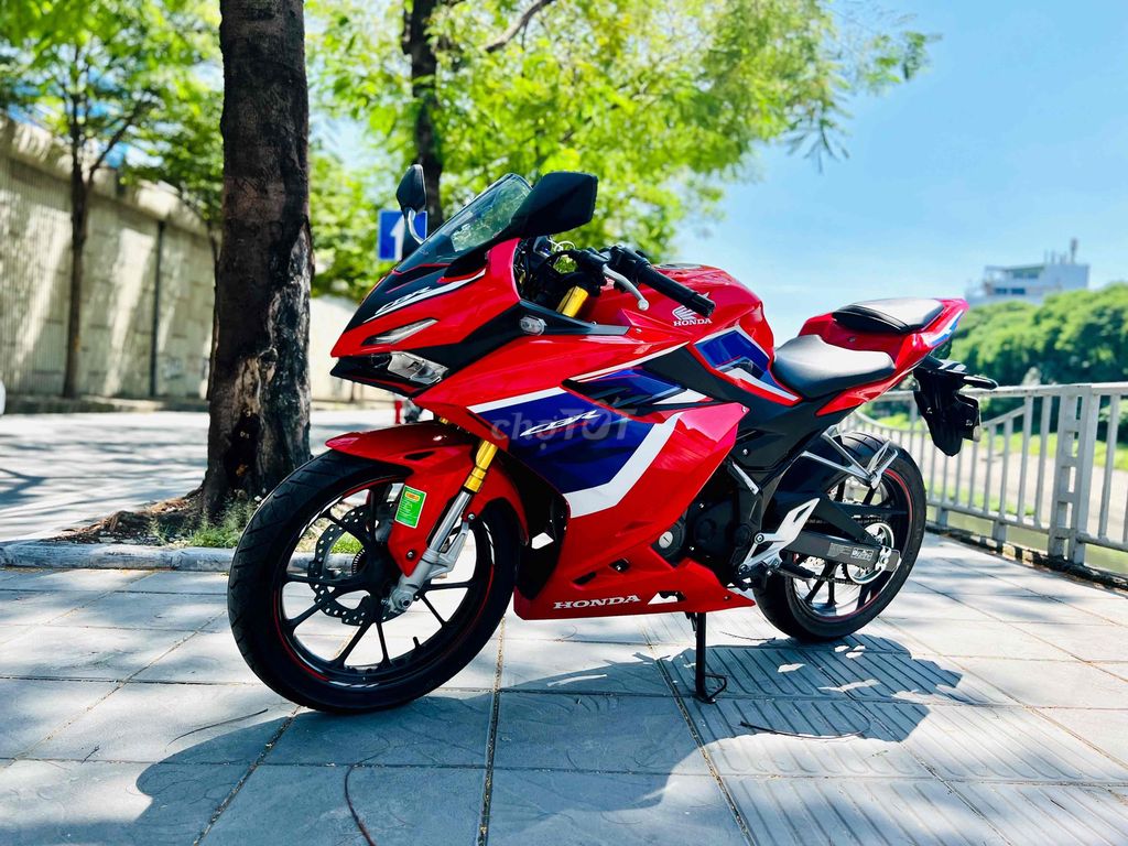 Honda CBR 150  03/2023 mới đi 333km-chính chủ pkl