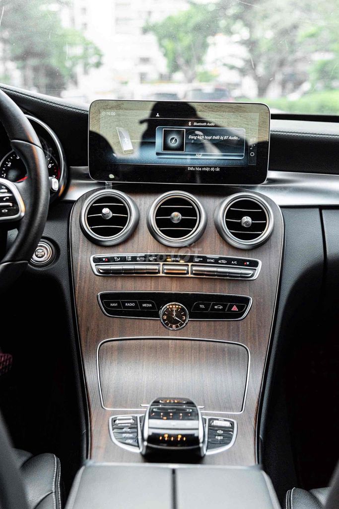 C200 Exclusive model 2022 màu đen siêu đẹp giá tôt. Mua bán Ô tô tại Quận 7 Tp Hồ Chí Minh được đăng bởi Dương Phương hình 12