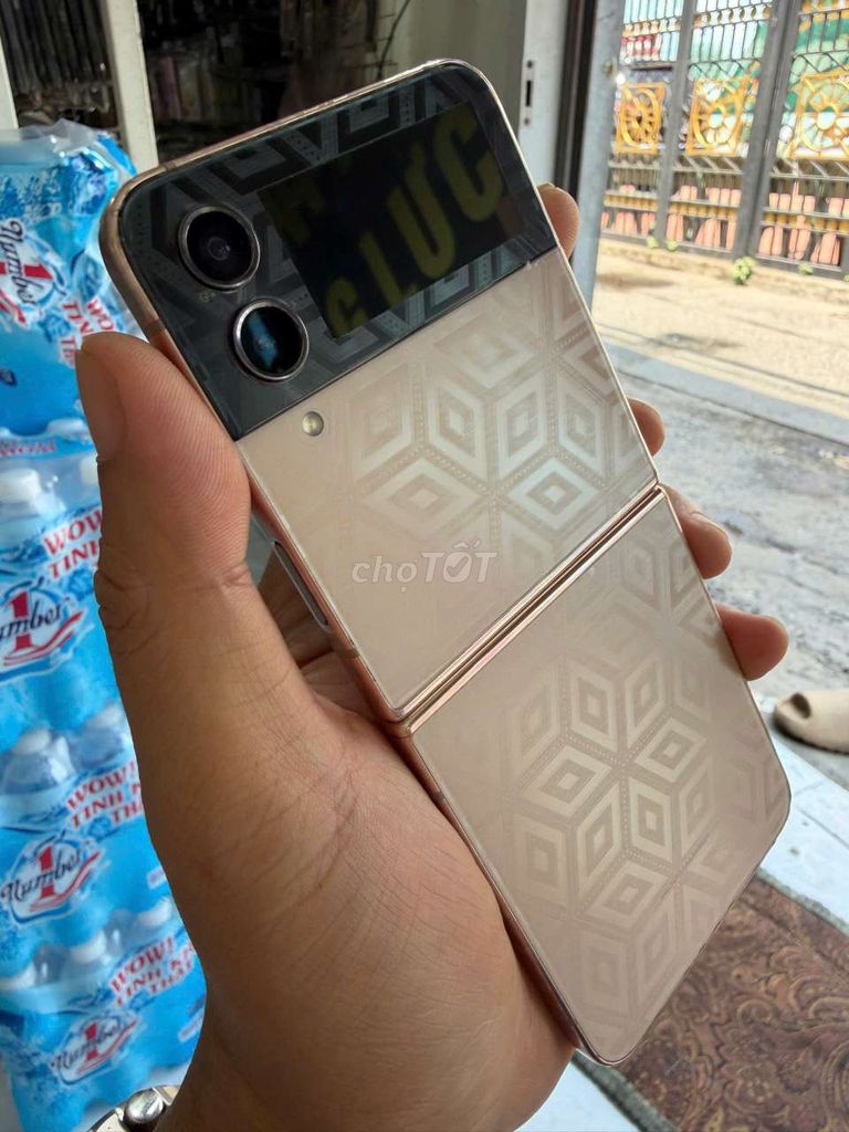 GIAO LƯU -Flip4 Vàng đồng VIỆT NAM. Mua bán Điện thoại tại Thành phố Biên Hòa Đồng Nai được đăng bởi Vu hoang hình 1