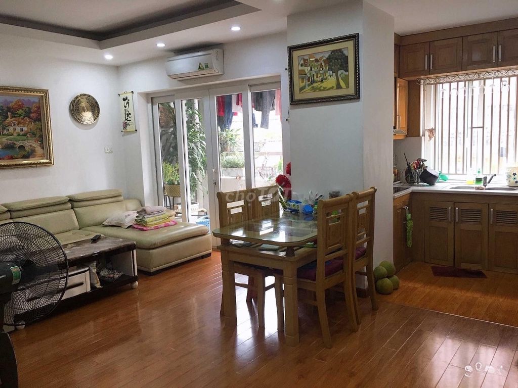 cho thuê căn hộ chung cư 137 Nguyễn Ngọc Vũ - 60m2, 2PN