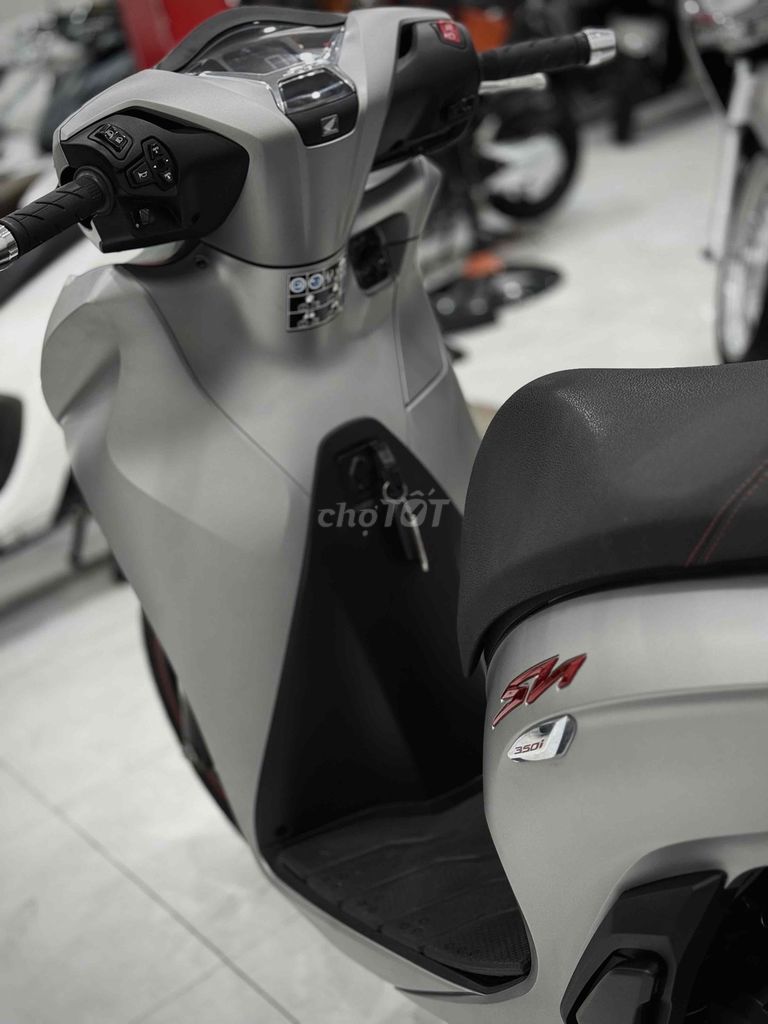 Sh350i 2023 Lướt chính chủ ký ( Hỗ trợ Trả GóP ) 🔥. Mua bán Xe máy tại Thị xã Phú Mỹ Bà Rịa - Vũng Tàu được đăng bởi Cửa Hàng Xe Máy Phú Mỹ hình 8