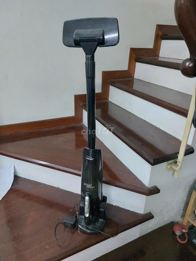 Máy hút bụi cầm tay Clean Sense Đen Chai pin. Mua bán Nội thất, đồ gia dụng khác tại Quận Cầu Giấy Hà Nội được đăng bởi Nguyễn Văn Thanh hình 1