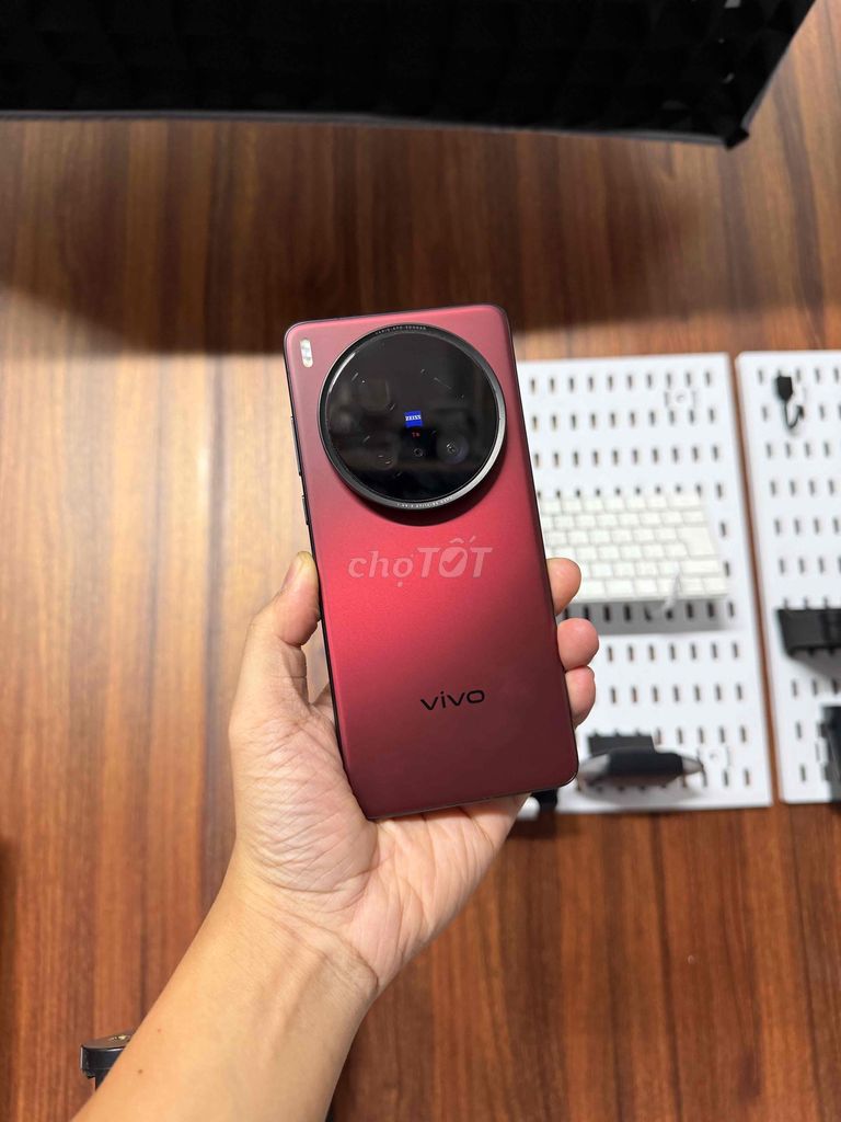 Vivo X200 Ultra 512GB Đỏ siêu camera. Mua bán Điện thoại tại Quận Bình Tân Tp Hồ Chí Minh được đăng bởi Minh Sơn Apple hình 1