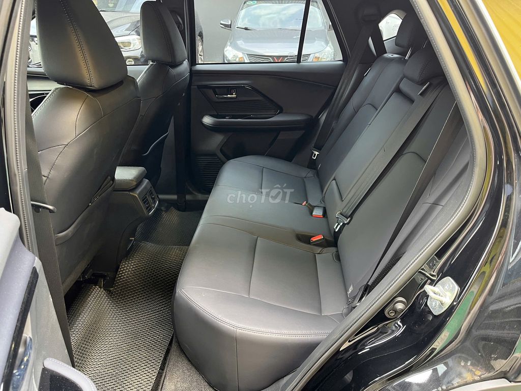 TOYOTA YARIS CROSS S 2024 XE GIA ĐÌNH LƯỚT VAY 75%. Mua bán Ô tô tại Quận Tân Phú Tp Hồ Chí Minh được đăng bởi Hiếu hình 16