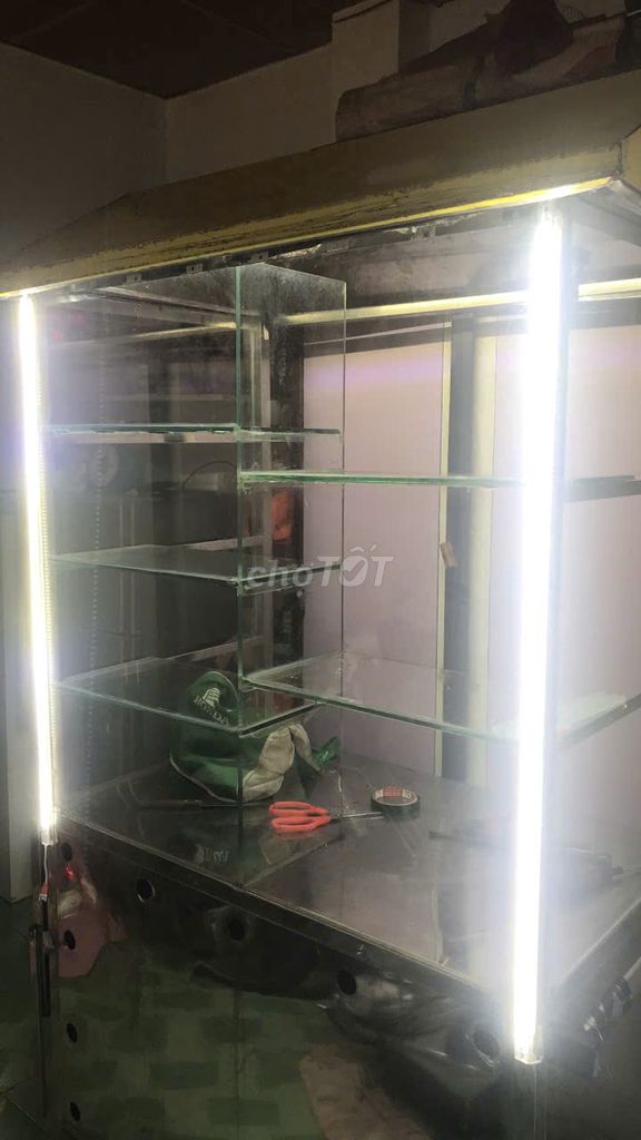 Tủ trưng bày Kính Inox Bạc. Mua bán Tủ, kệ gia đình tại Quận 11 Tp Hồ Chí Minh được đăng bởi Phụng Diệp hình 1