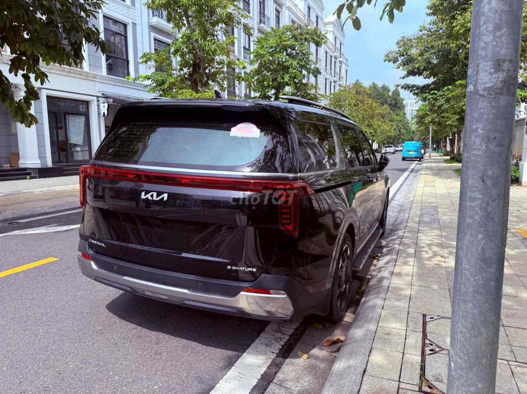 Kia Carnival 2.2D Signature 2025 7 мест Черный