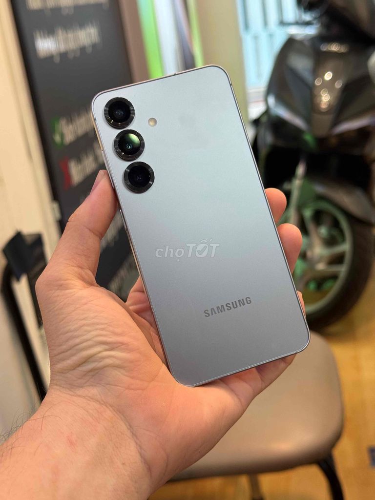 Samsung S25 thường 128GB Xám 2 sim. Mua bán Điện thoại tại Quận 3 Tp Hồ Chí Minh được đăng bởi 2 Hand STORE  hình 1
