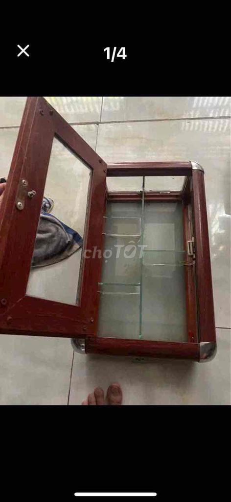 Tủ y tế nhôm kính màu nâu. Mua bán Tủ, kệ gia đình tại Huyện Hóc Môn Tp Hồ Chí Minh được đăng bởi Con Chim Xanh hình 1