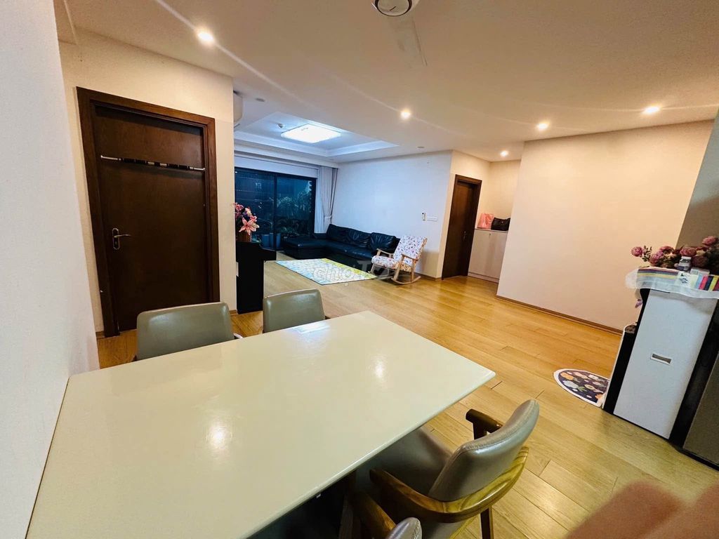 Квартира Goldmark City, 3 спальни, 130 м²
