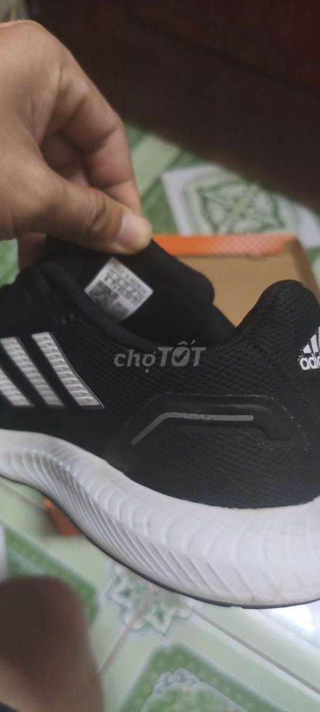 Giày thể thao Adidas Nam size 41 Đen. Mua bán Giày dép tại Quận Gò Vấp Tp Hồ Chí Minh được đăng bởi Vũ Hán hình 1