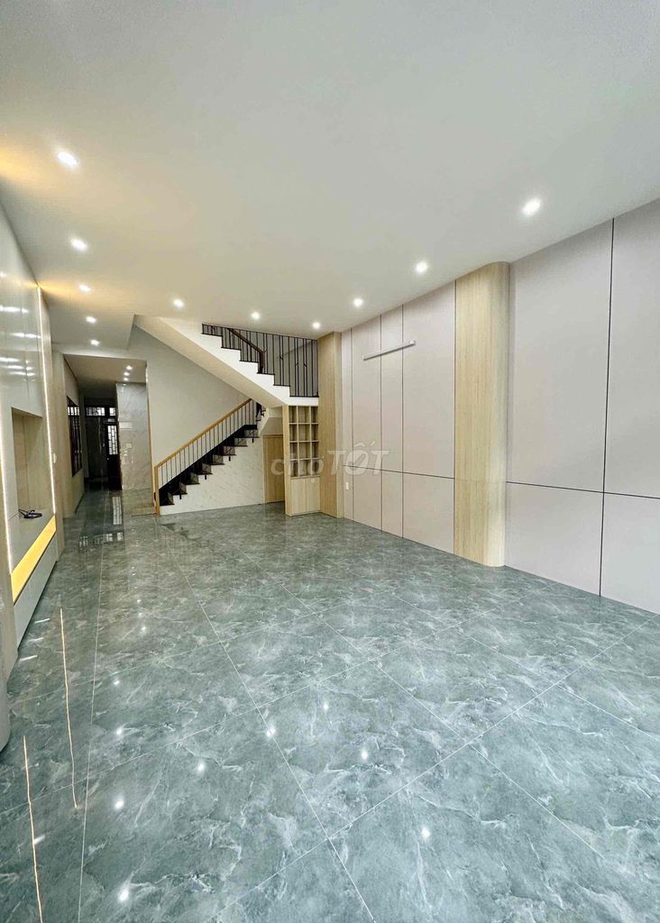 Аренда · 5 комн. · 100 м² · Quận Ngũ Hành Sơn, ул. Đường Hoài Thanh