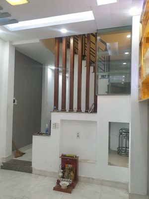 Rent · 4 bd · 31 м² · Quận Gò Vấp, ул. Đường Quang Trung