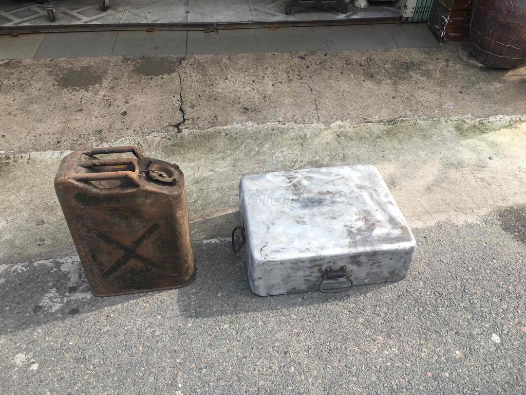 Khay nhôm Mỹ 53x44x17cm và thùng xăng us. Mua bán Đồ sưu tầm, đồ cổ tại Thành phố Biên Hòa Đồng Nai được đăng bởi xưa cũ biên hoà hình 1