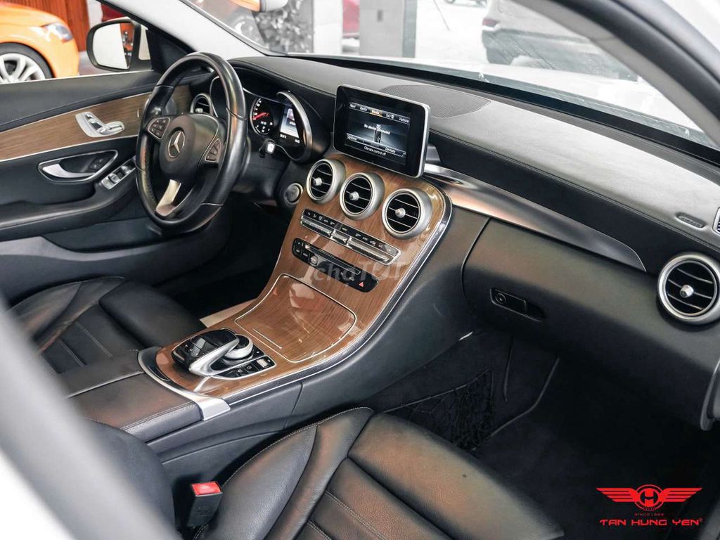 🌧️ Mercedes C250 , 2016 🌧️
 xe cực đẹp. Mua bán Ô tô tại Quận Hải Châu Đà Nẵng được đăng bởi TÂN HƯNG YÊN AUTO hình 17