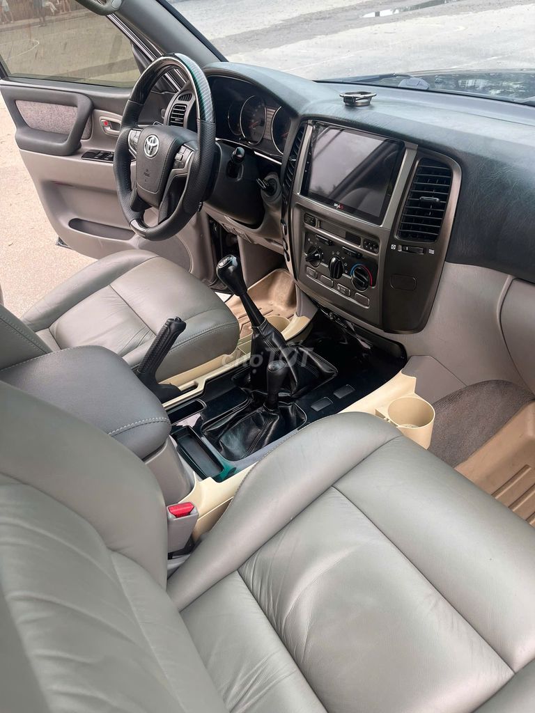 Toyota Land Cruiser 2004 GX.R 4.5 chất xe sưu tầm. Mua bán Ô tô tại Quận Thanh Xuân Hà Nội được đăng bởi Vạn Phát  Auto hình 10