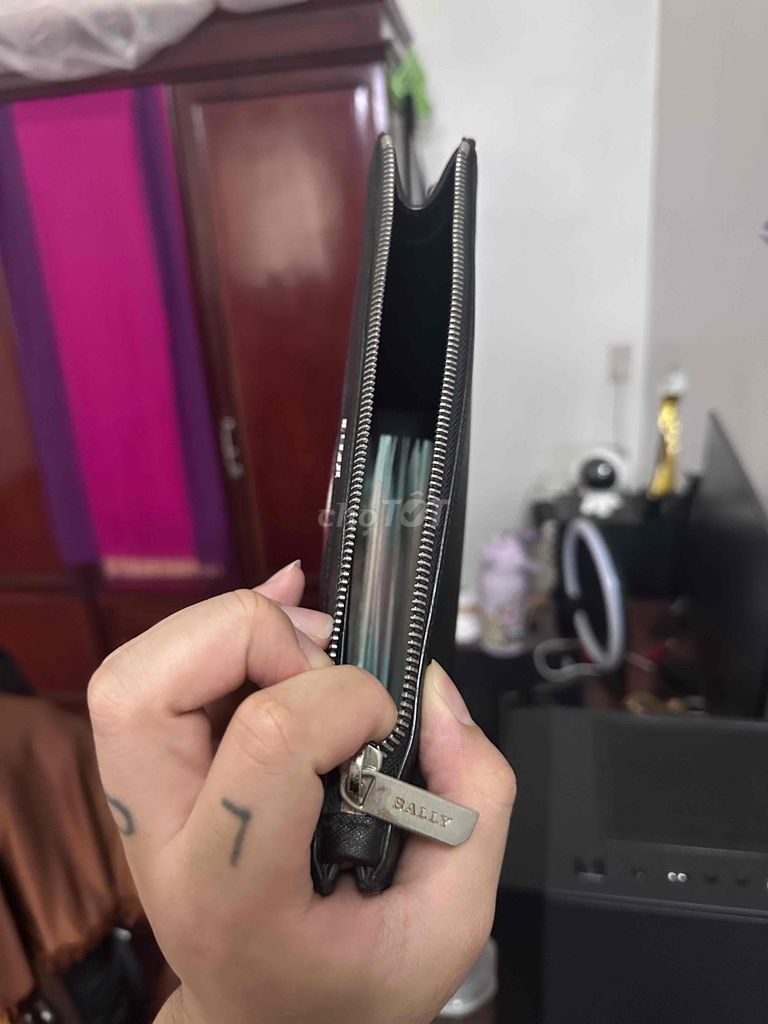 Túi cầm tay Bally Nam Da Đen. Mua bán Túi xách tại Thành phố Hải Dương Hải Dương được đăng bởi Nguyễn Long hình 1