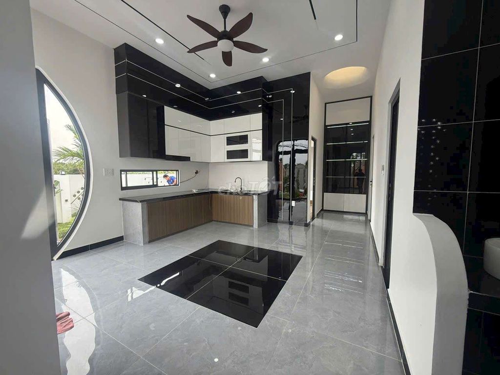 BIỆT THỰ NGHĨ DƯỠNG.4 PHÒNG NGỦ. 13X18 XÃ TÂN QUÝ TÂY. H. BÌNH CHÁNH. Đường Hương Lộ 11, Xã Tân Quý Tây, Huyện Bình Chánh, Tp Hồ Chí Minh Huyện Bình Chánh Tp Hồ Chí Minh