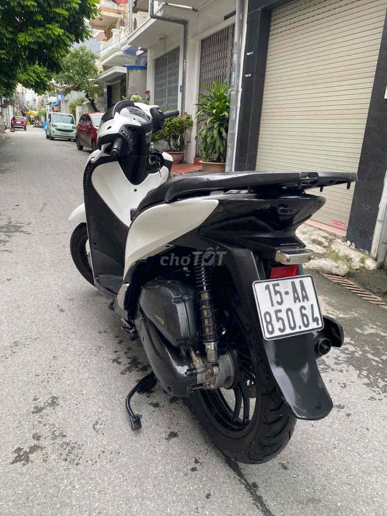 Honda sh chính chủ đời cao zin đẹp mê ly. Mua bán Xe máy tại Quận Hồng Bàng Hải Phòng được đăng bởi Ly  hình 6