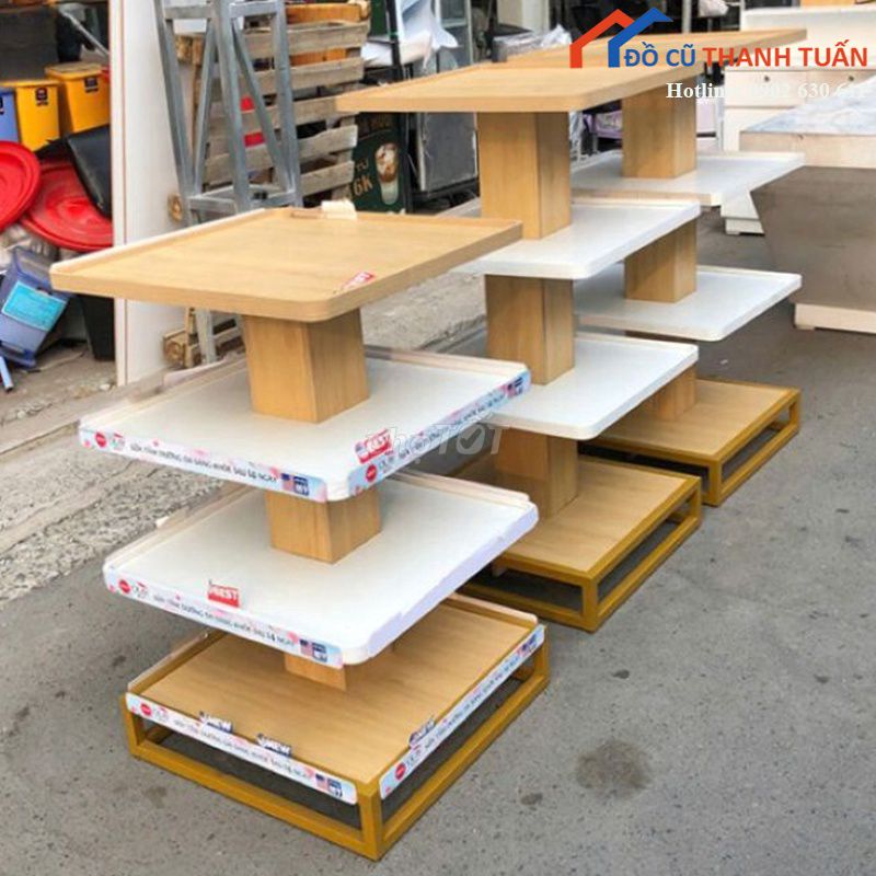 Kệ Trưng Bày Gỗ MDF Đã Sử Dụng Đẹp 90%. Mua bán Tủ, kệ gia đình tại Quận Tân Phú Tp Hồ Chí Minh được đăng bởi Thanh Lý Thanh Tuấn hình 1