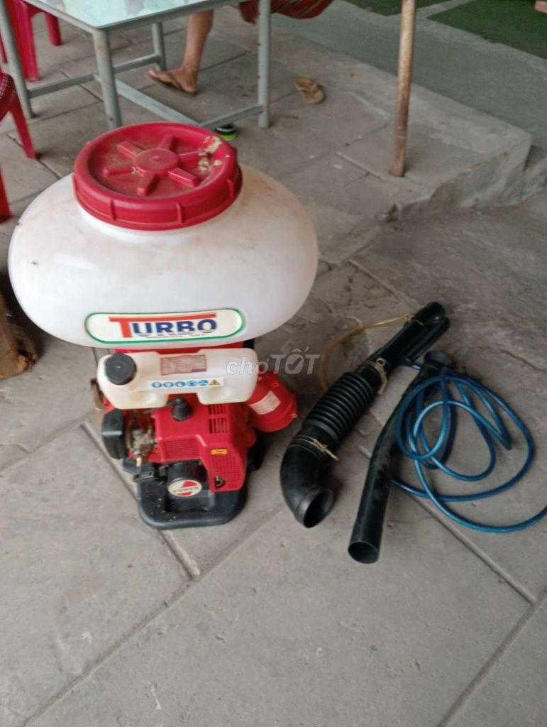Bình phun thuốc Turbo Đỏ, Trắng đã qua sử dụng. Mua bán Đồ chuyên dụng, Giống nuôi trồng tại Huyện Tam Bình Vĩnh Long được đăng bởi cuong hình 1