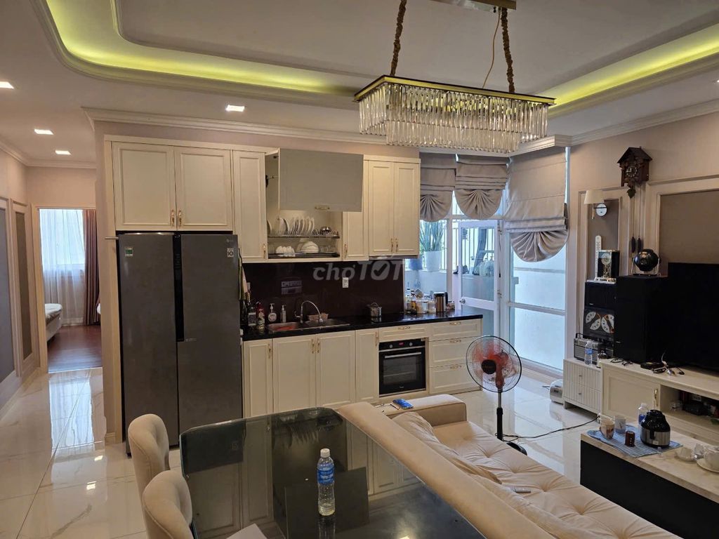 Продается квартира BELLEZA 2pn2wc 88м2, первый этаж, средний этаж. Цена продажи: 4 миллиарда долларов, РОЗОВАЯ КНИГА