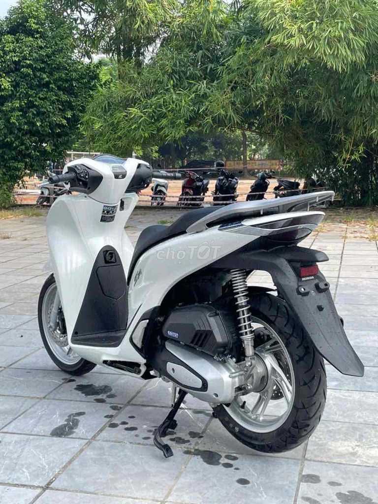 SH Siêu Lướt 2025 Chất _ Bảo Hành 3 Năm. Mua bán Xe máy tại Huyện Gia Lâm Hà Nội được đăng bởi Xe Máy Phúc Hưng hình 5