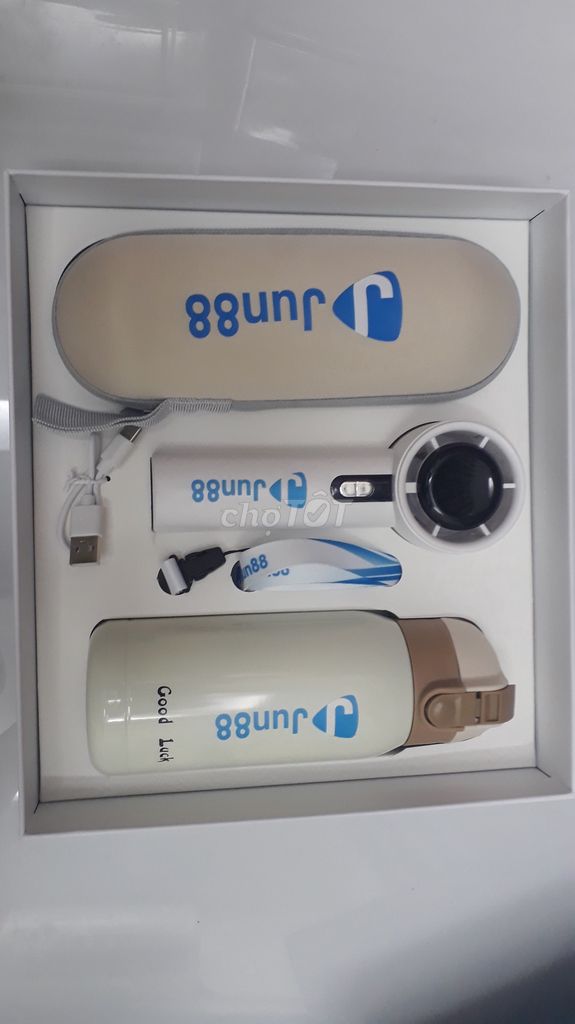 Bộ quà tặng 88gunr Nhựa, Kim loại Trắng, Nâu. Mua bán Nội thất, đồ gia dụng khác tại Huyện Củ Chi Tp Hồ Chí Minh được đăng bởi Chi Quoc hình 1