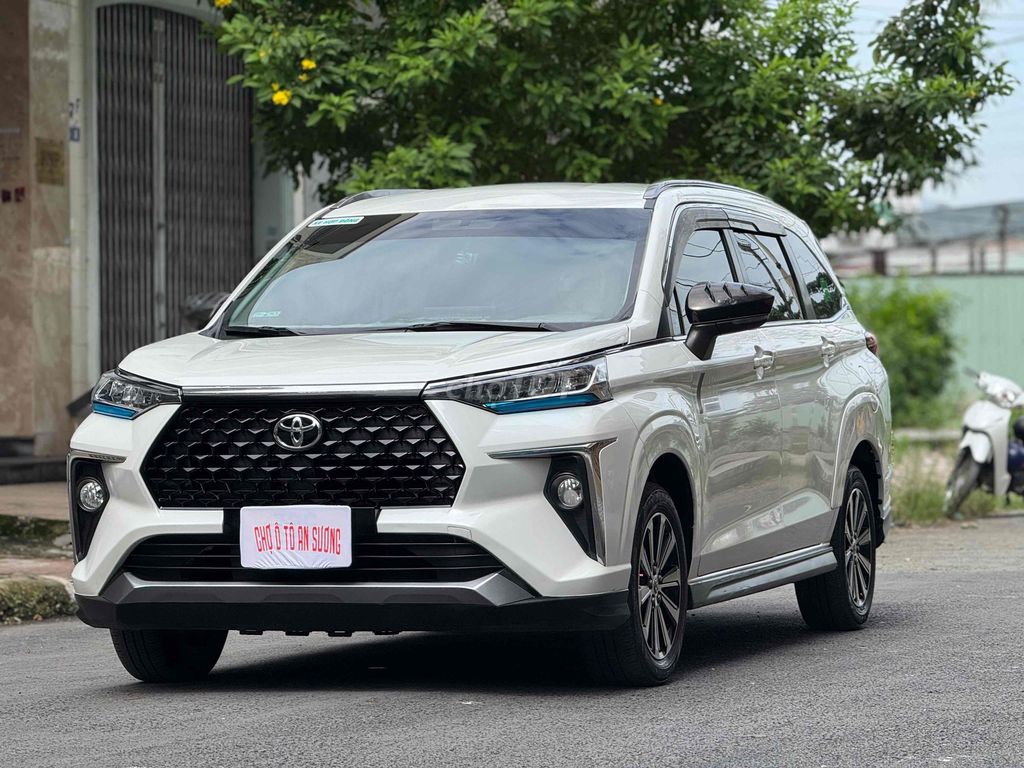 Toyota Veloz 2022 CVT hỗ trợ bank. Mua bán Ô tô tại Quận Tân Phú Tp Hồ Chí Minh được đăng bởi Hoàng Gia Auto hình 1