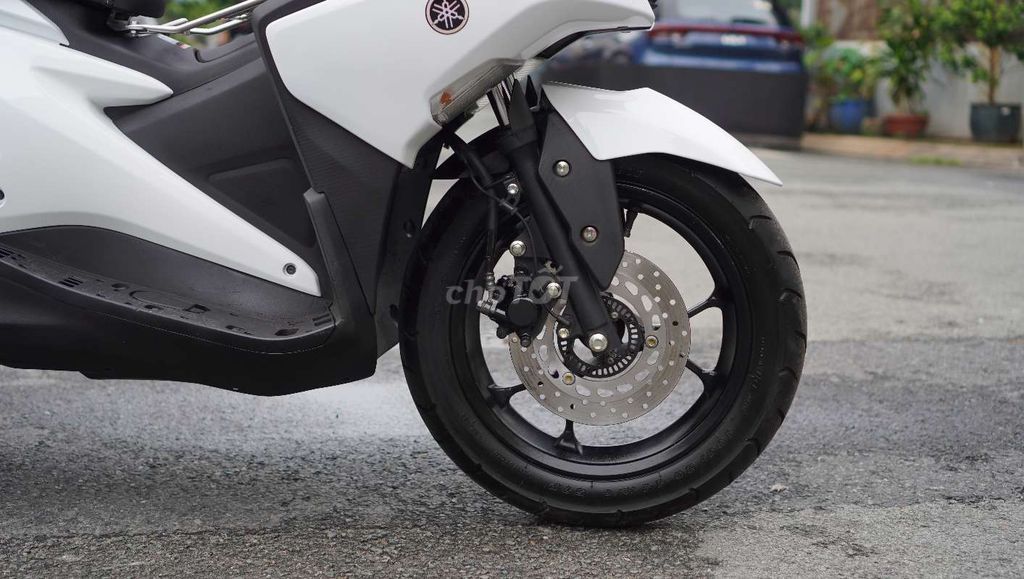 Yamaha NVX 155 V1 ABS 2017, белый, 26 тыс. км