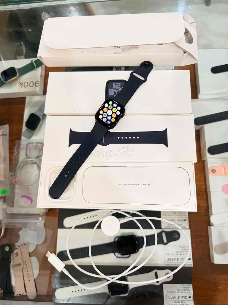 Apple Watch SE2 44mm Đen 99%. Mua bán Thiết bị đeo thông minh tại Thành phố Long Xuyên An Giang được đăng bởi Băng Apple  chuyên iphone hình 1