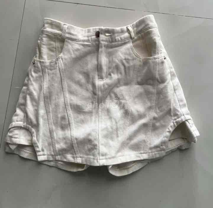 Chân váy Nữ Trắng Size S. Mua bán Quần áo tại Huyện Sơn Hà Quảng Ngãi được đăng bởi Nhi Thai hình 1