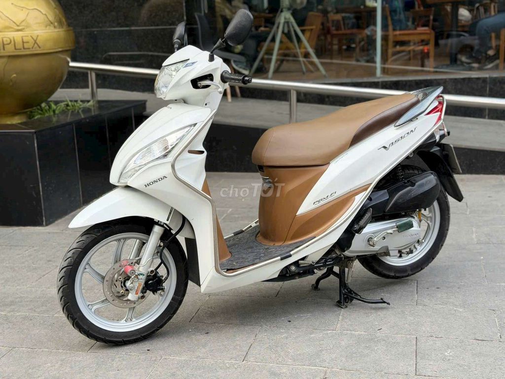 Vision 2014 đời chót màu trắng biển 29 nguyên bản. Mua bán Xe máy tại Quận Ba Đình Hà Nội được đăng bởi Thân hình 2