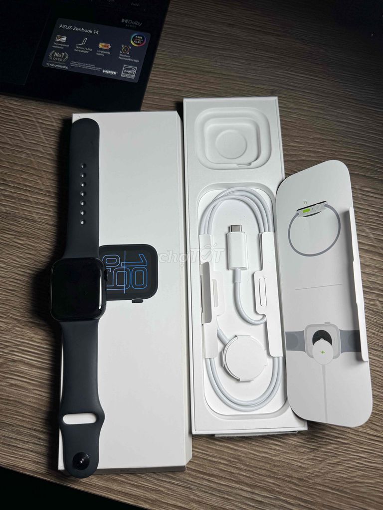 Apple Watch SE 3 40mm Đen Mới. Mua bán Thiết bị đeo thông minh tại Quận 12 Tp Hồ Chí Minh được đăng bởi Luânn hình 1