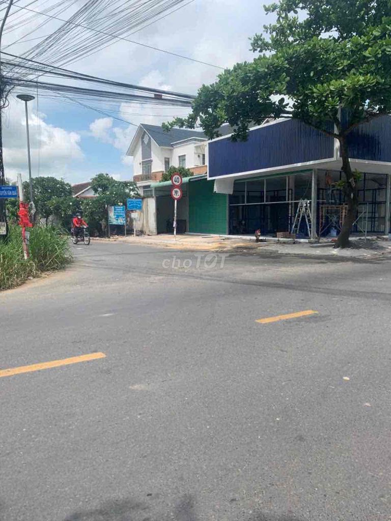 nhà bán 40m2 một trệt một lầu ngay trường học Nguyễn văn Quá tinh lo 9