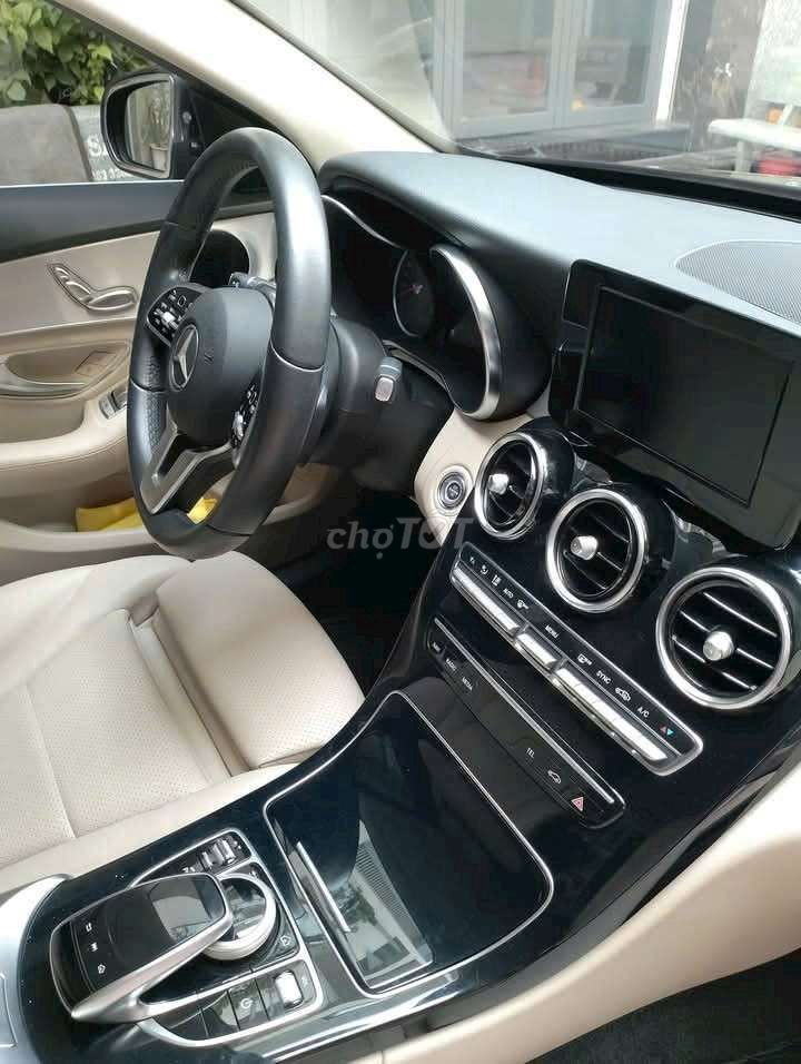 Mercedes C class C180 15000 km. Mua bán Ô tô tại Quận Tân Phú Tp Hồ Chí Minh được đăng bởi Nguyễn Văn Minh hình 7