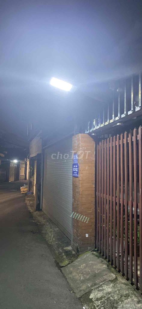 đèn siêu sáng, pin công suất lớn, lắp đặt dễ dàng. Mua bán Đèn tại Thành phố Thủ Dầu Một Bình Dương được đăng bởi kaka hình 1