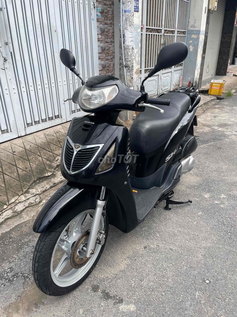 Honda SH 150i 2005 Bstp 9 красивая автовладелица супер вкусная машина