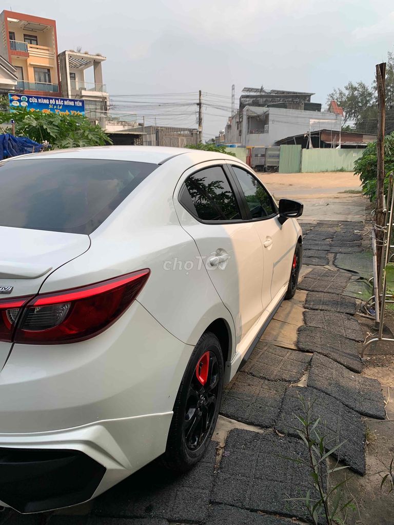 Mazda 2 2016  1.5 AT Sedan - 70000 km