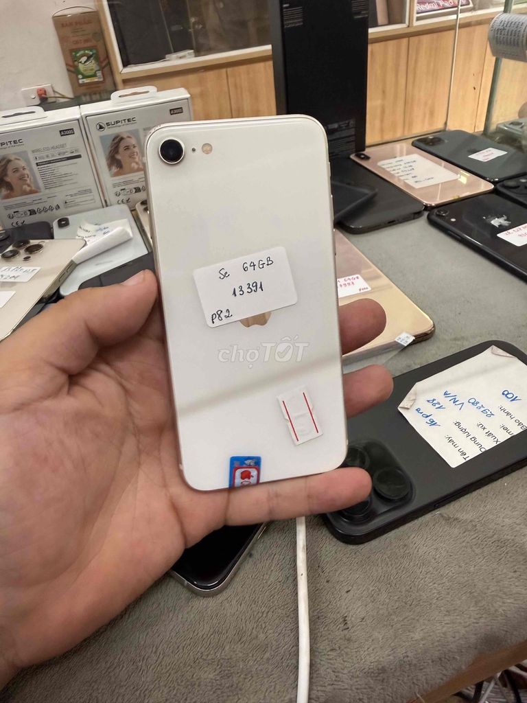 Apple iPhone SE 2022 64GB Trắng. Mua bán Điện thoại tại Quận Đống Đa Hà Nội được đăng bởi  HT Mobie Trả góp nợ xáu bao duyệt hình 1