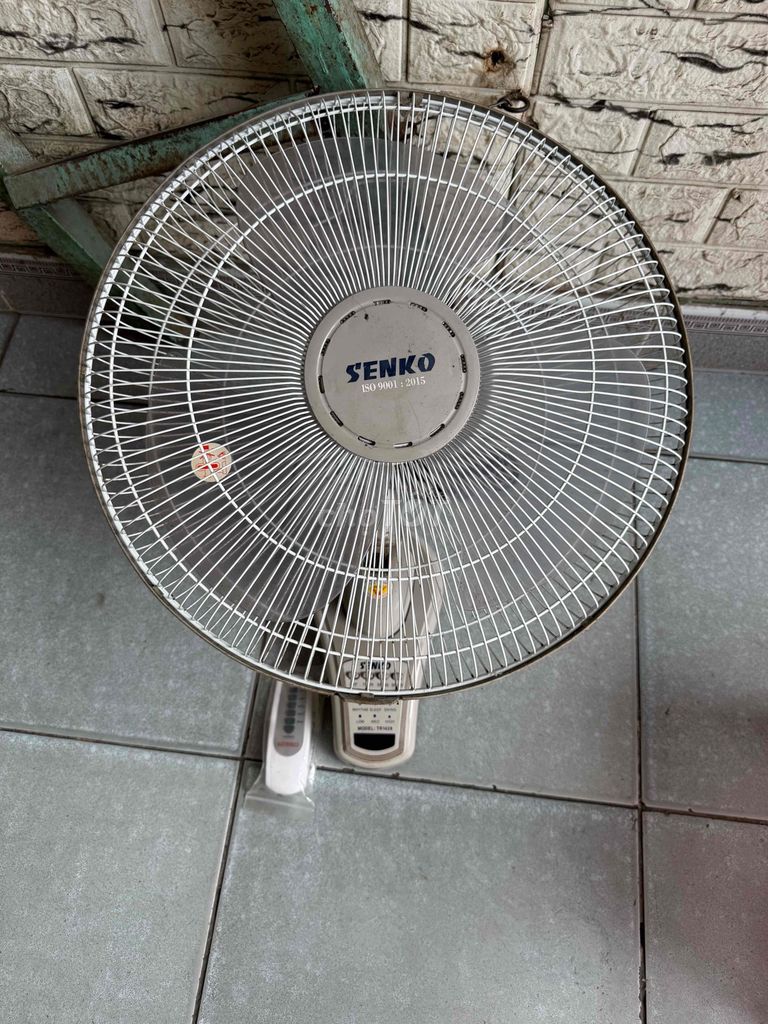 Quạt treo tường SENKO, Remote.. Mua bán Quạt tại Quận 12 Tp Hồ Chí Minh được đăng bởi Hoàng hình 1