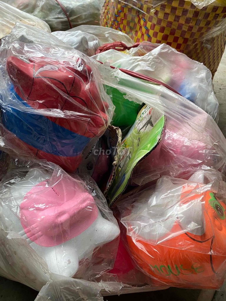 Thanh lý hơn 100 con heo đất 10k