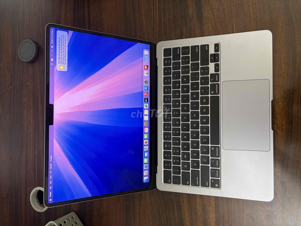 Apple MacBook Air M2 8GB Xám. Mua bán Laptop tại Quận Thanh Xuân Hà Nội được đăng bởi Long Trinh Hoang hình 1
